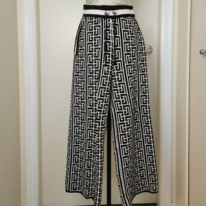 Black & White Grecian Highwaist Knit Pants